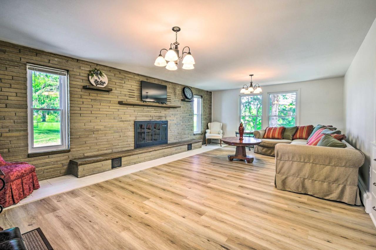 Roomy Montour Falls Retreat With Private Pool! Exterior foto