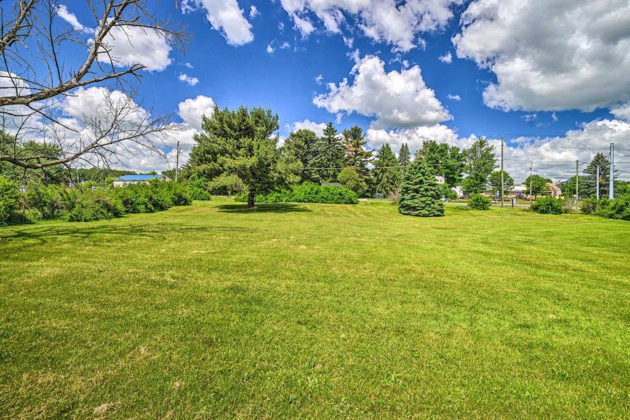Roomy Montour Falls Retreat With Private Pool! Exterior foto